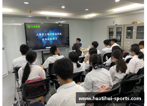 球员视野：探索背后的战术视角