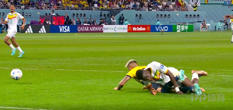 世界杯-塞内加尔2-1厄瓜多尔晋级淘汰赛 萨尔、库利巴利建功 5 世界杯-塞内加尔2-1厄瓜多尔晋级淘汰赛 萨尔、库利巴利建功